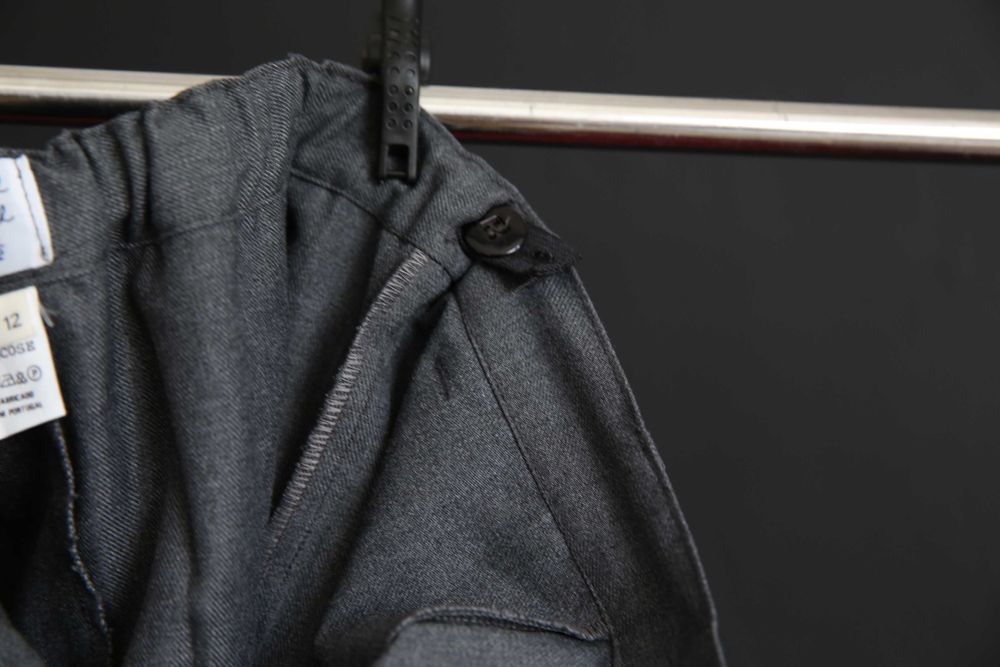 Uniforme escolar - calções cinzentos (OBS, Cedros, Bom Sucesso, etc.)