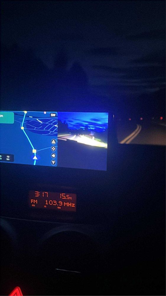Srnubi 10.26″ CarPlay / Android Auto + kamera 4K (bez tylnej kamery)