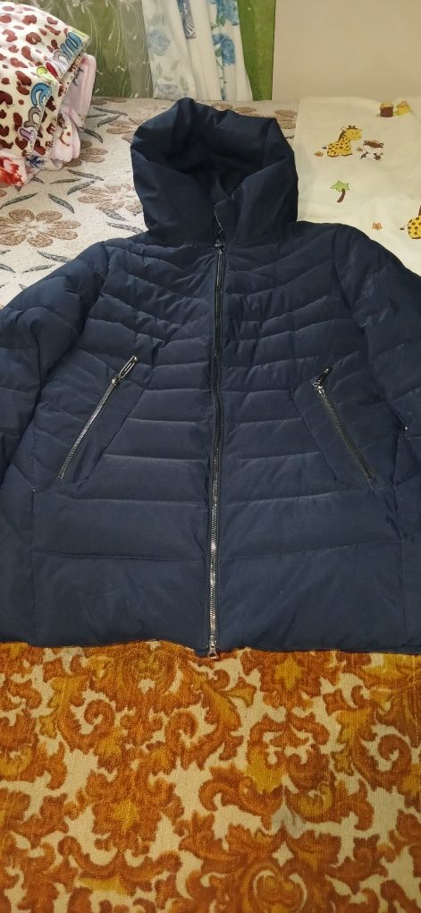 Продам жіночу зимову куртку