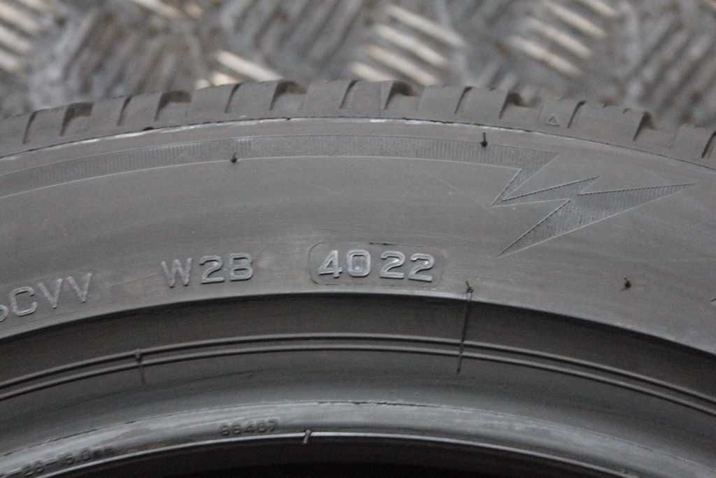 235/45/18 Bridgestone Blizzak LM005 235/45 R18 98V XL 2022r