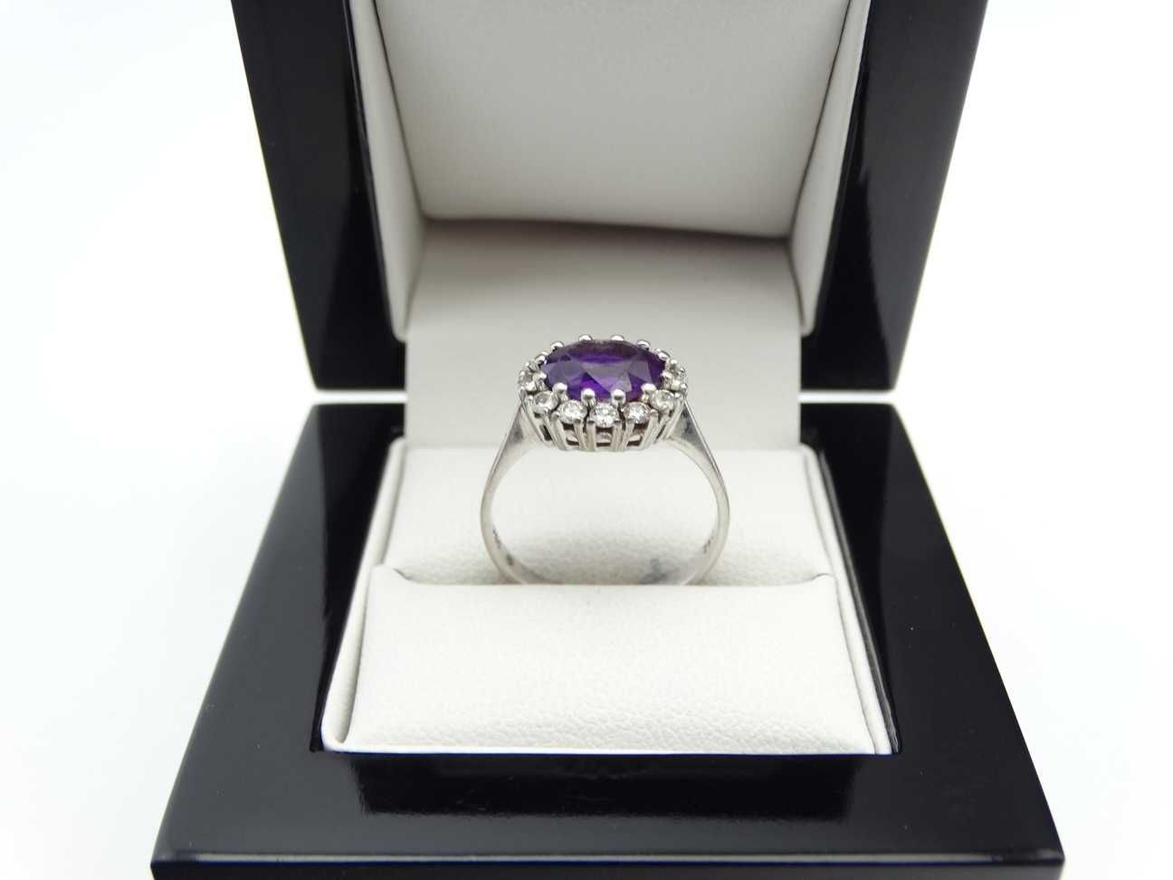 Złoty Pierścionek 3,97g P750 R17 Ametyst 1,5ct Brylanty 0,42ct Białe Z