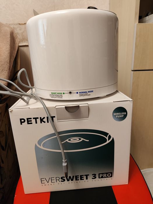 Поилка для кота .