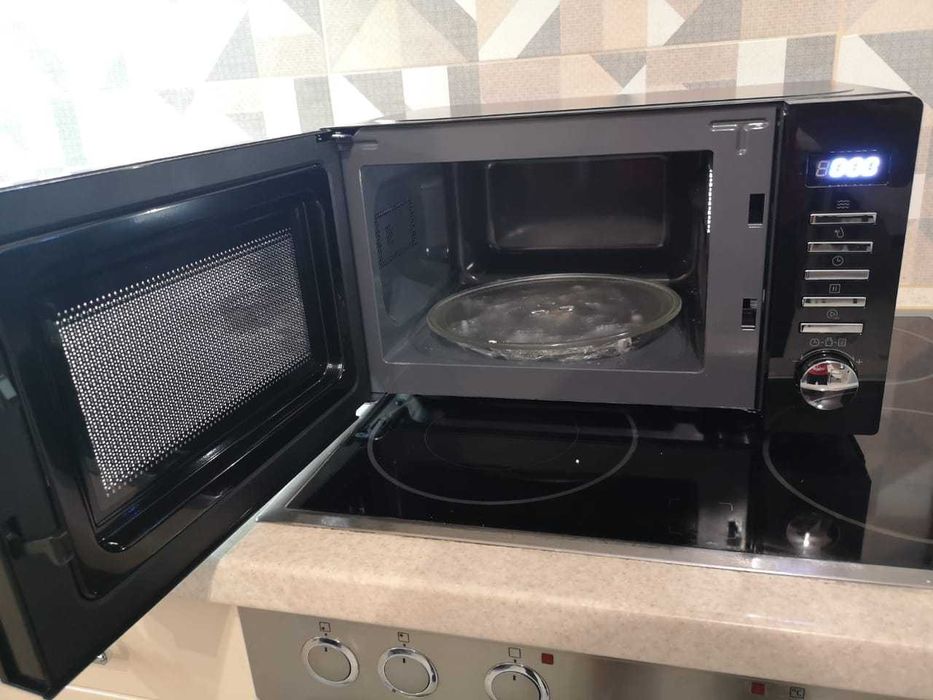 Мікрохвильовка Poco line 5995119/00 (800W)