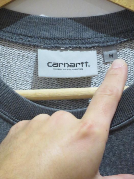 Camisola Sweat Carhartt | Cinza Escuro | Letras Brancas | Tamanho M