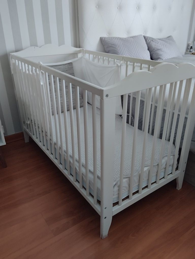 Berço bebe + colchão novo