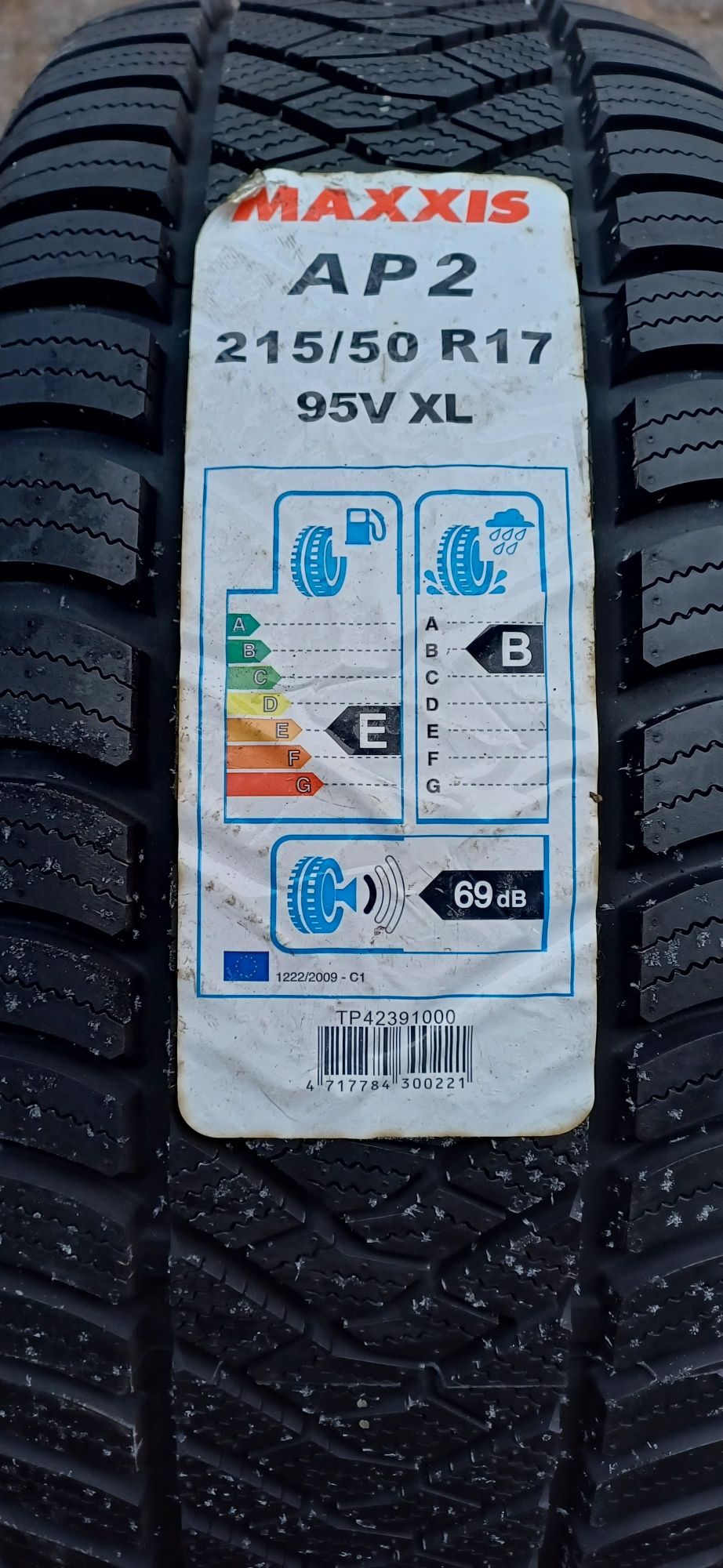 215/50R17 95V MAXXIS , dwie nie używane opony wielosezonowe.