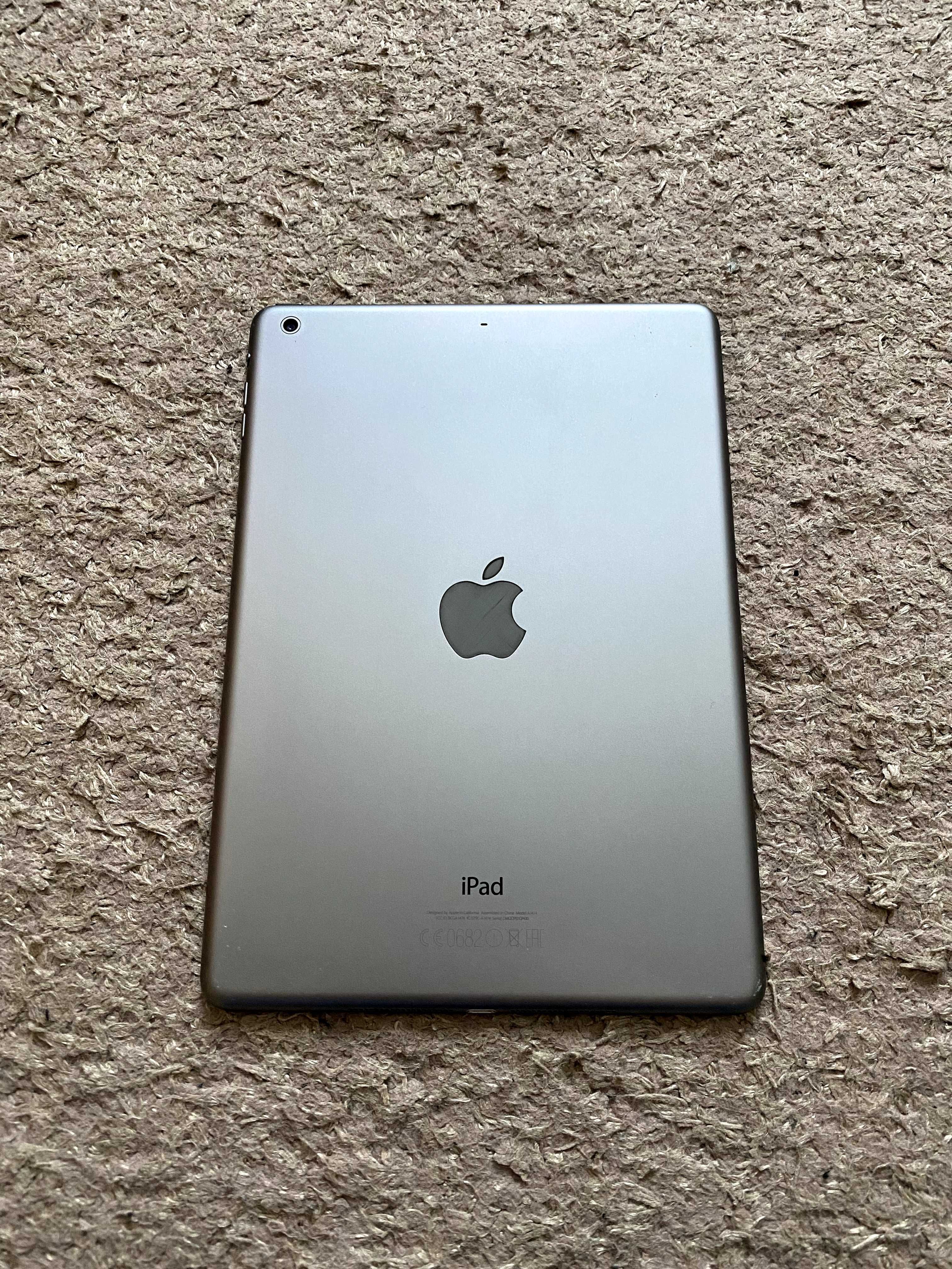 Apple iPad Air 1st Generation 16GB Space Gray