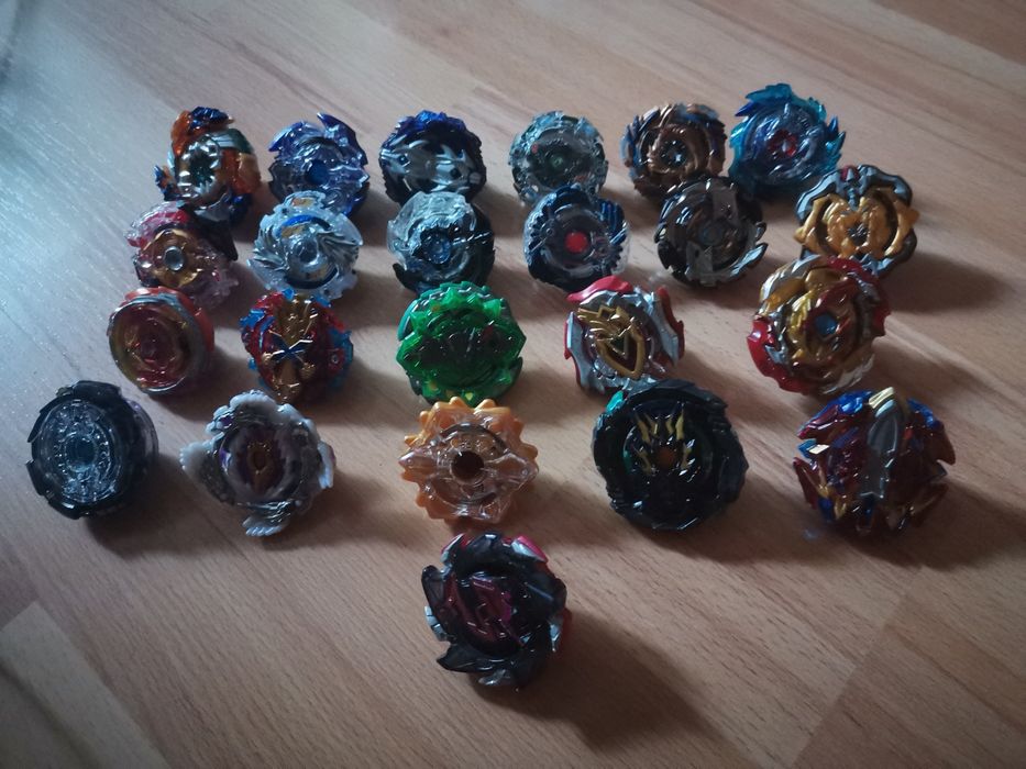 Бейблейди. Ціна за один. Лише комплектом-!