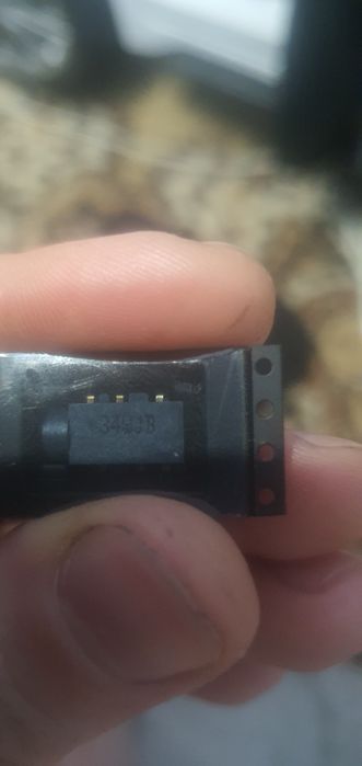 продам раз'єми 2.5 и 3.5 мм для Asus n550