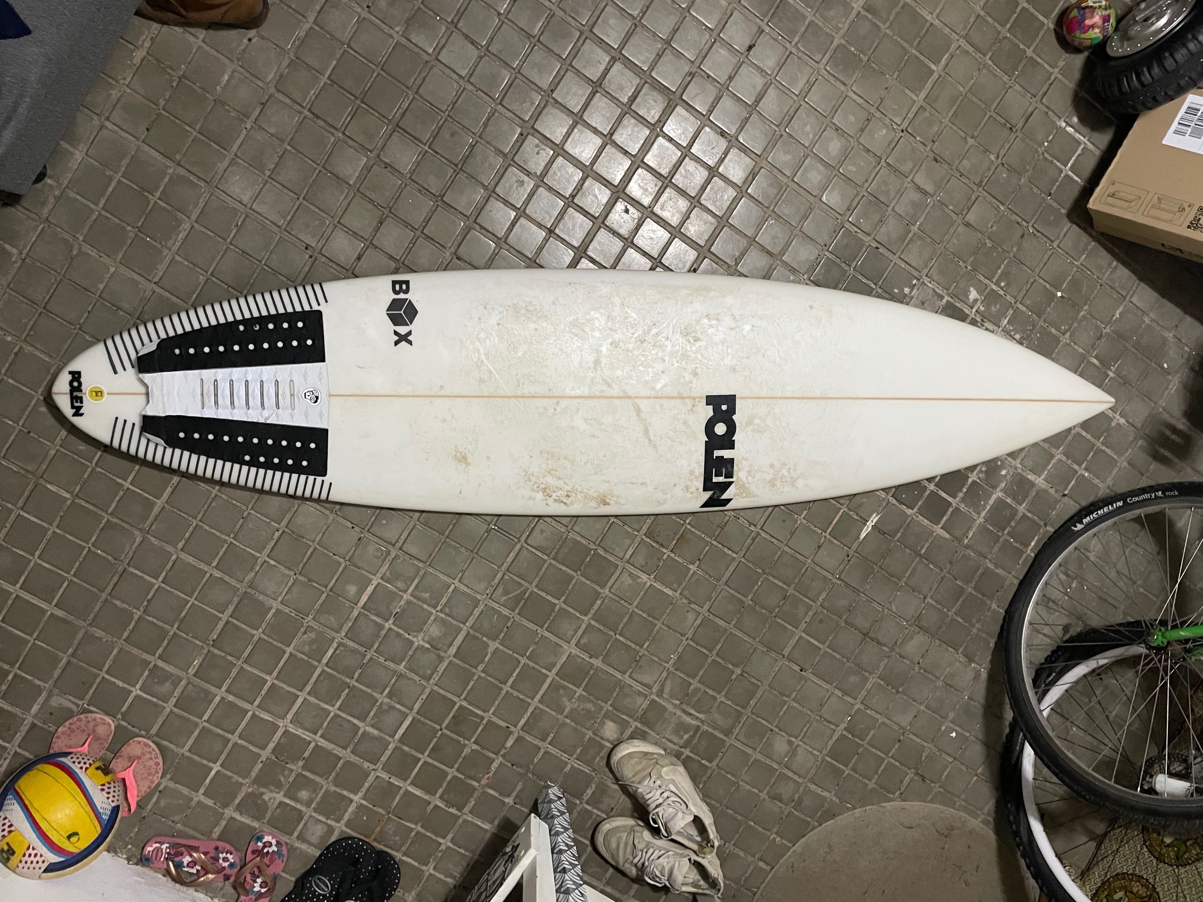 Prancha de surf 6’5’’ - Polen “The Box”