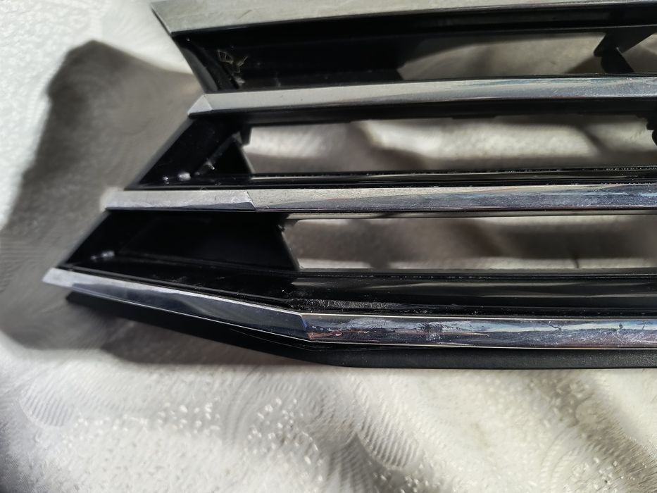 Grill atrapa R line VW passat b8 r line oryginał