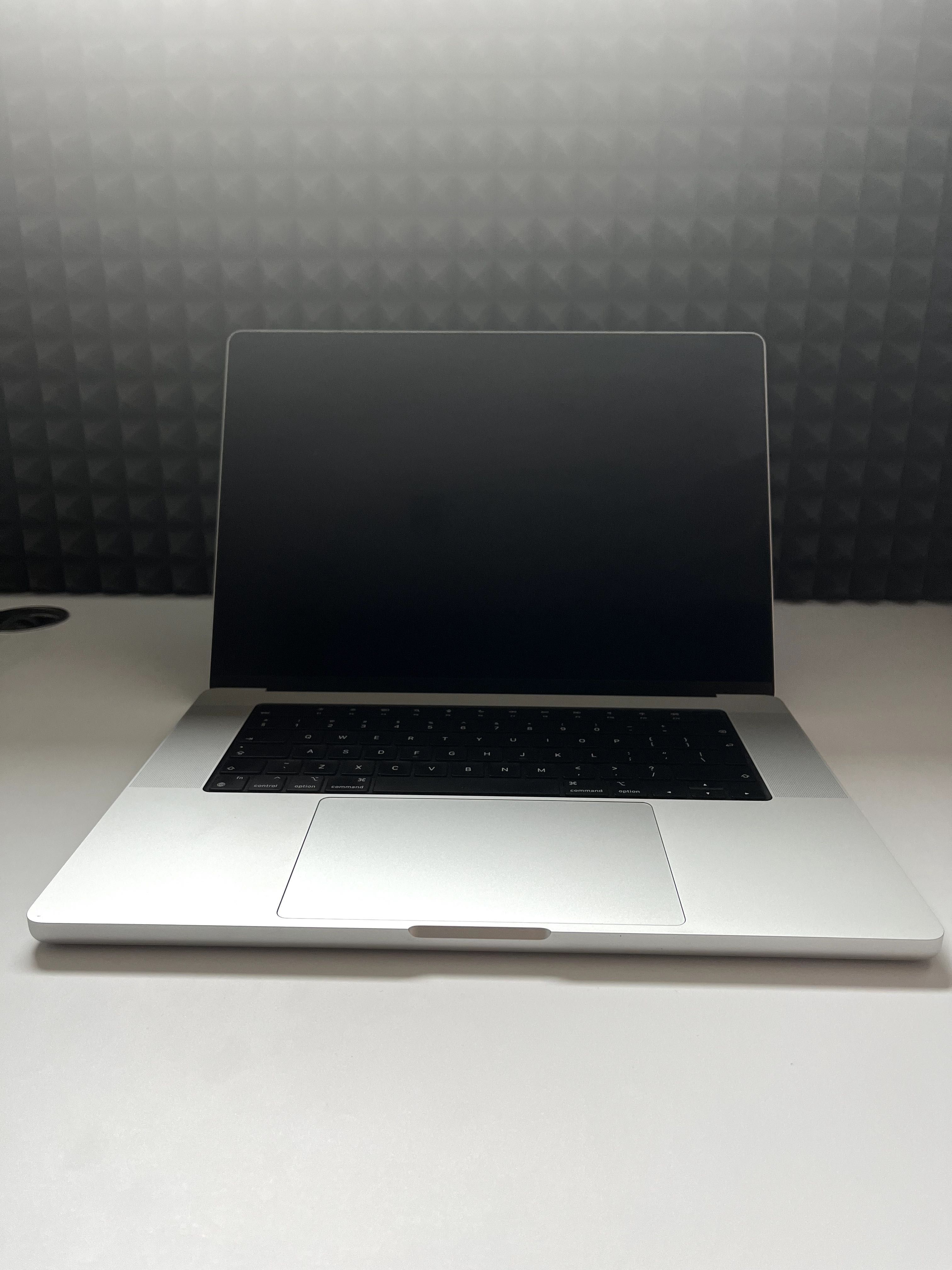 MacBook Pro 16” M1 Max / 64 GB RAM / 2 TB SSD – Stan idealny