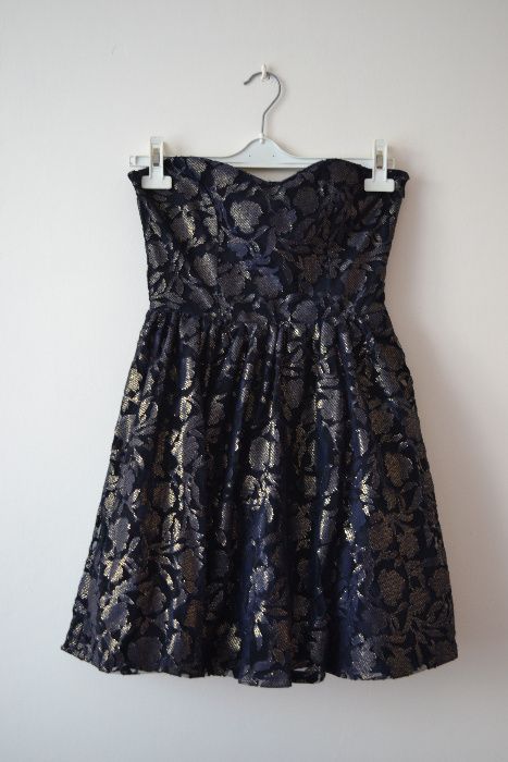 Błyszcząca sukienka Mohito