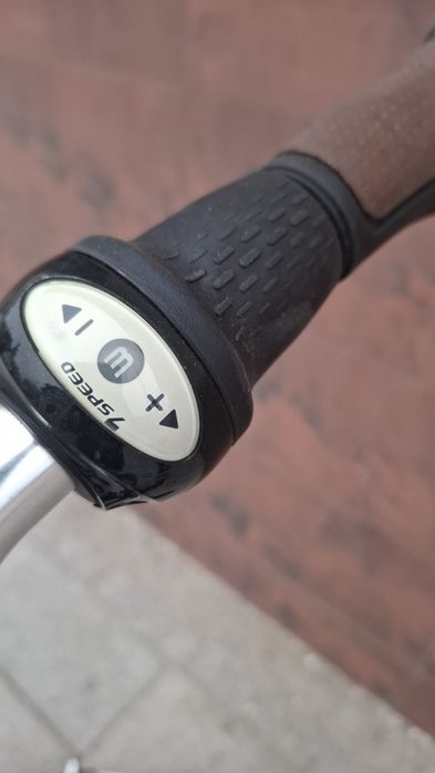 Rower miejski Alu  Damka koła 28 ,  Nexus 7 , Prądnica panasonic