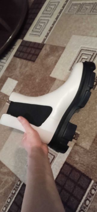 Жіночі ботинки челсі