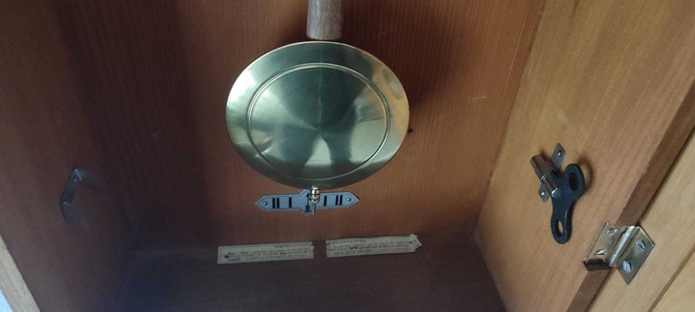 388 Zegar wiszący mechaniczny Vedette Brevete antyk