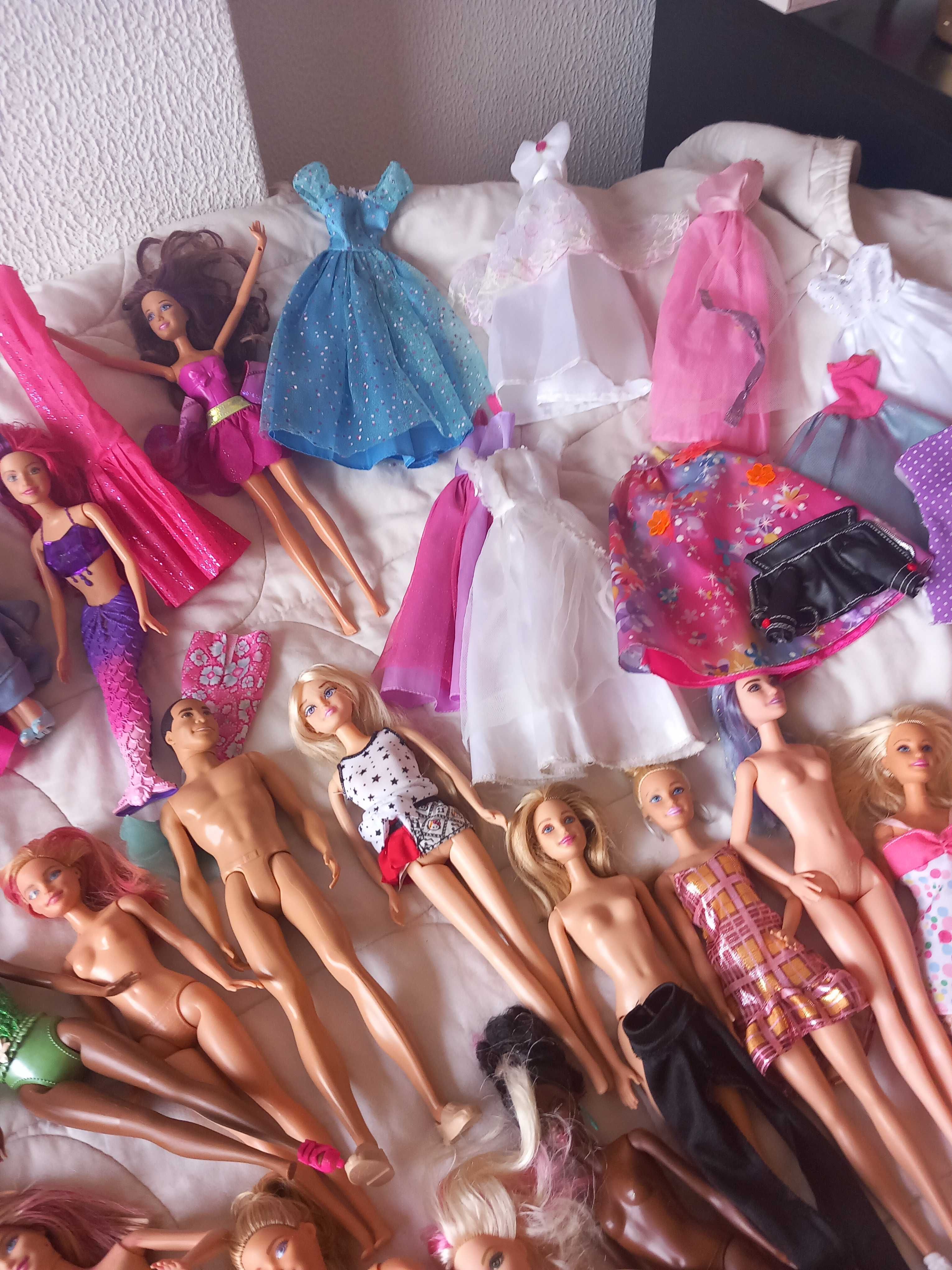 Barbies, sspatos e  acessórios