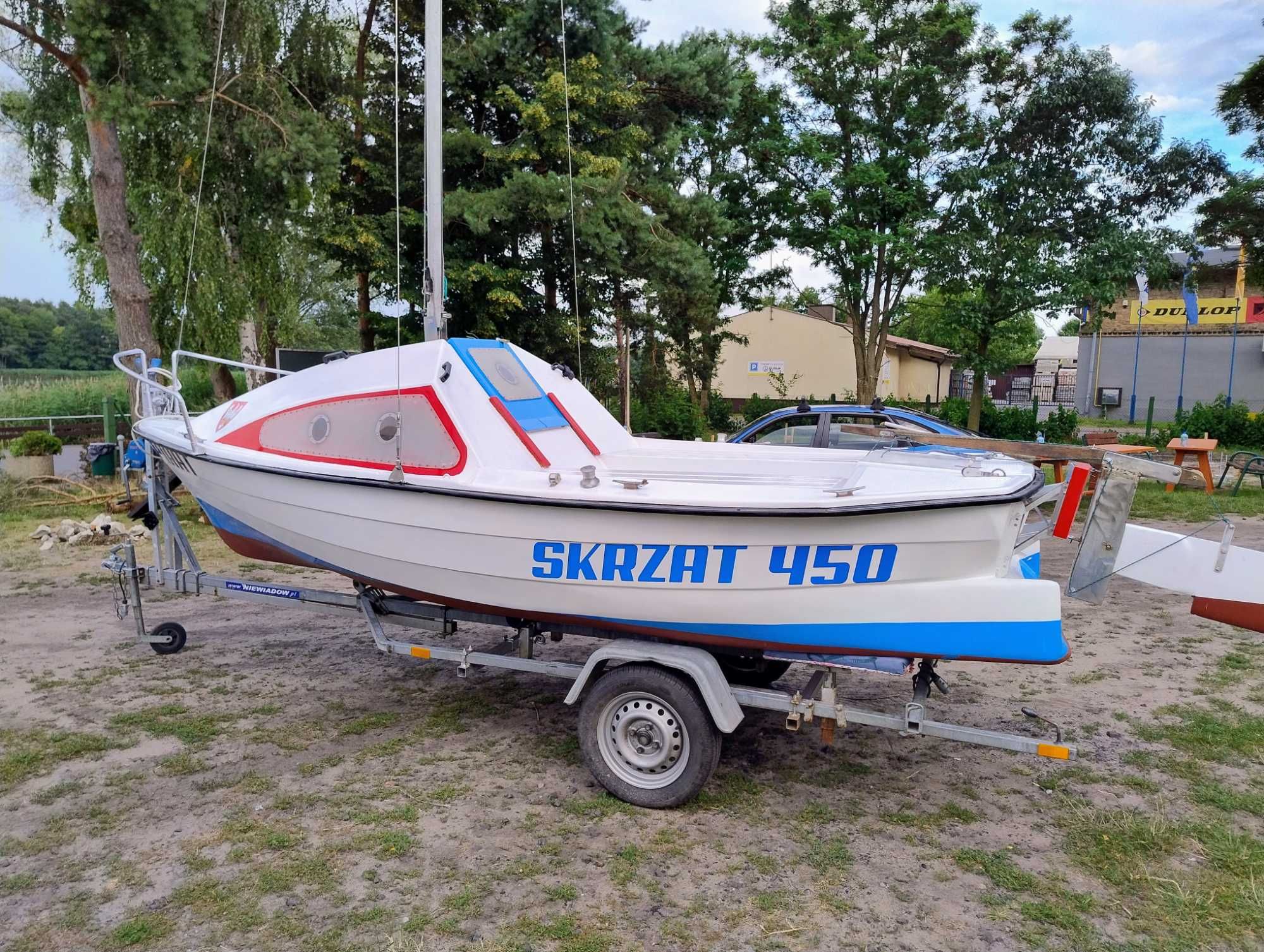 jacht skrzat 450 z wyposażeniem , silnikiem i przyczepką podłodziową