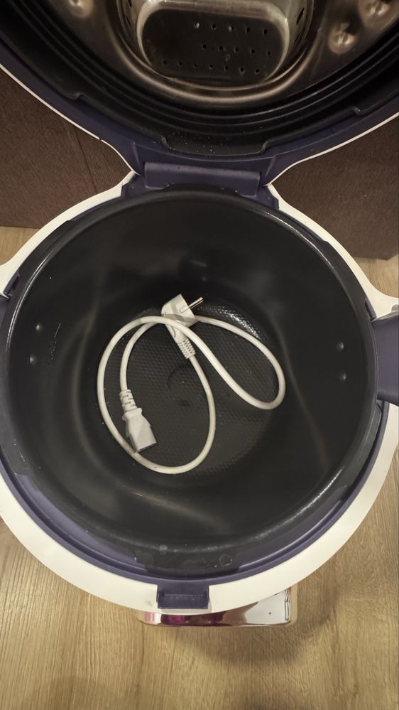 Продам мультиварку Moulinex Cook4me  новая