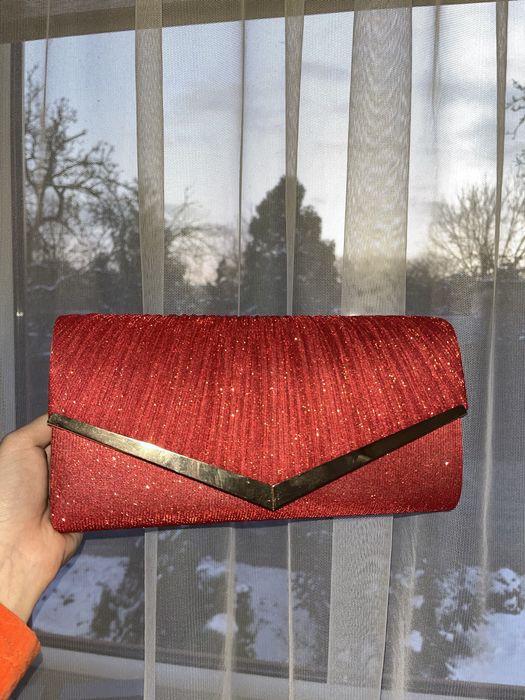 Czerwona kopertówka