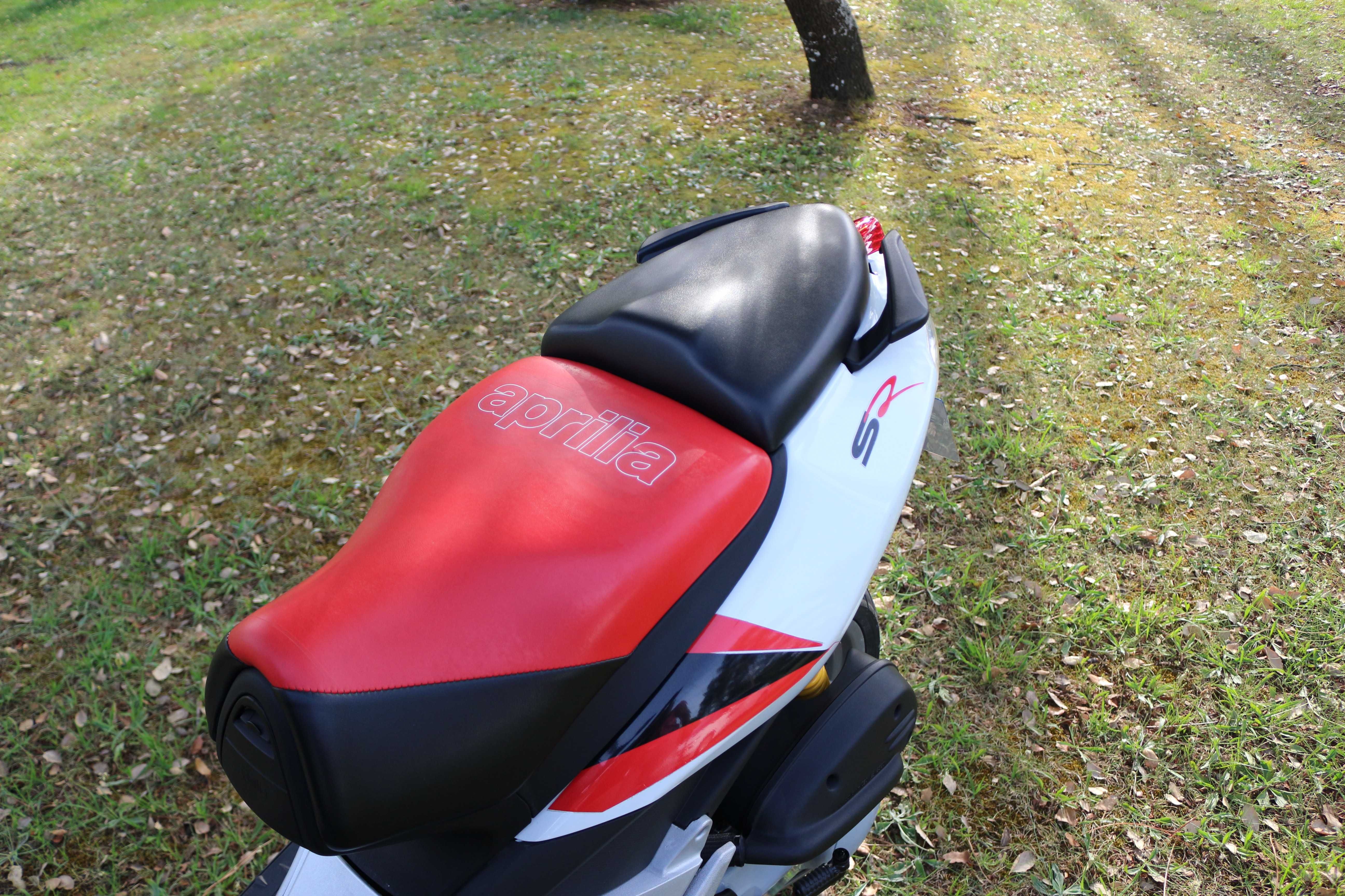 Scooter Aprilia SR 50cc 2 Tempos 3000km 2011