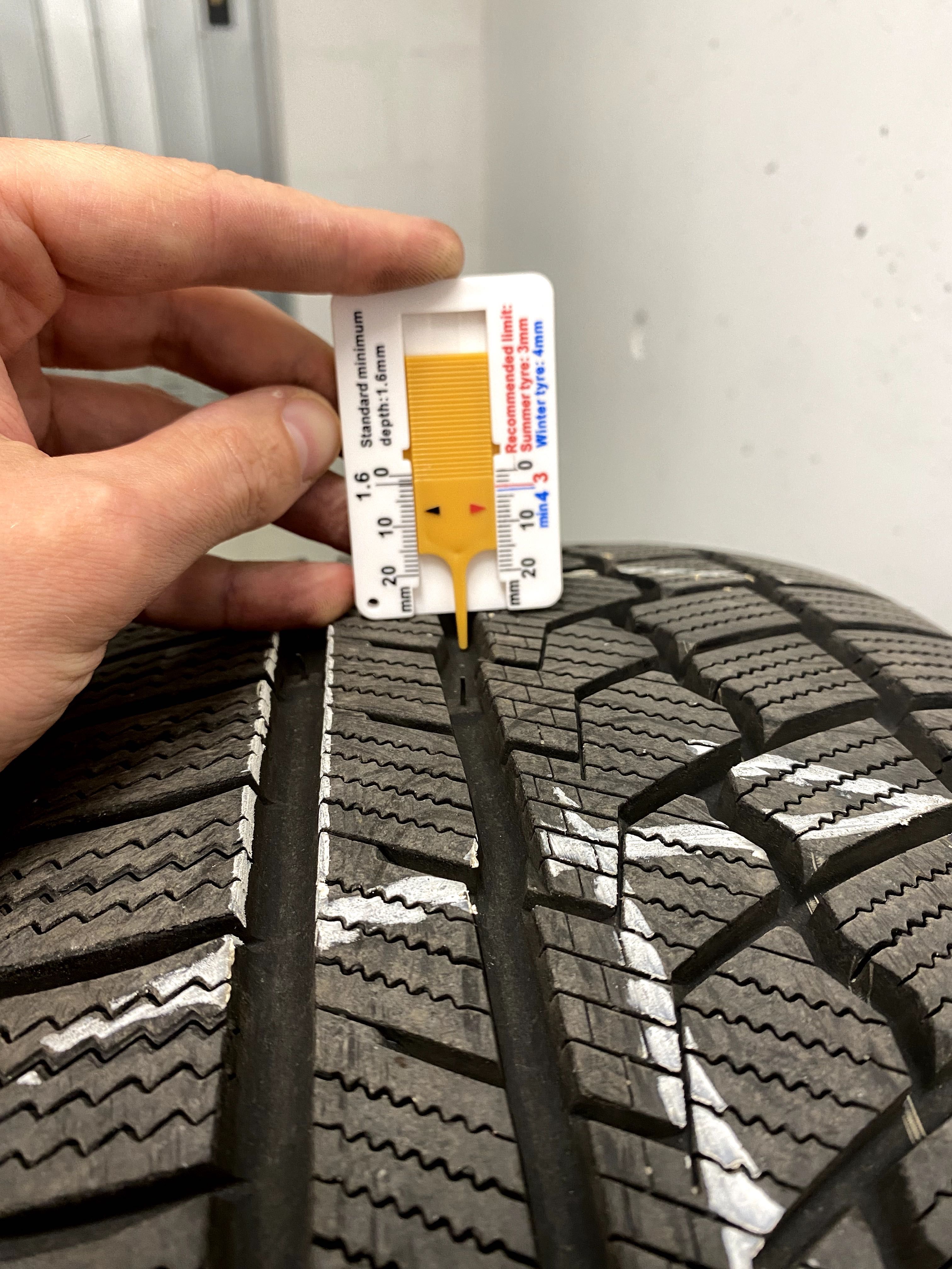 Opony zimowe komplet ZEETEX WH1000 - 225/45/R18 - 1 sezon(2324)