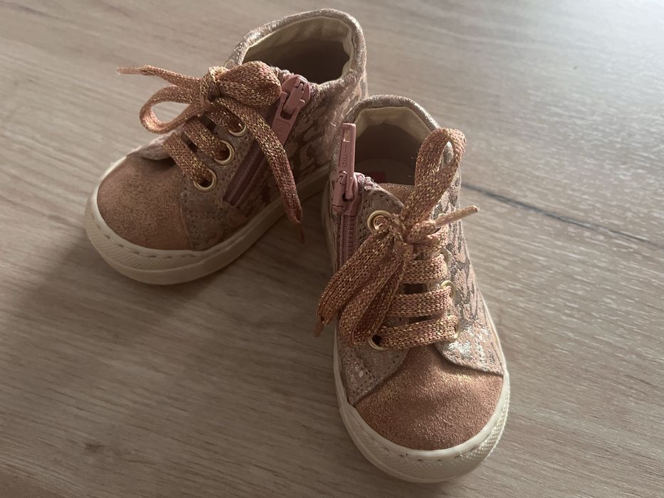 Botki dziewczęce skórzane r. 18 jak nowe