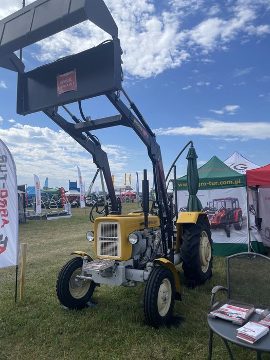 Ładowacz czołowy TUR 3 sekcyjny z euroramką C330/C360