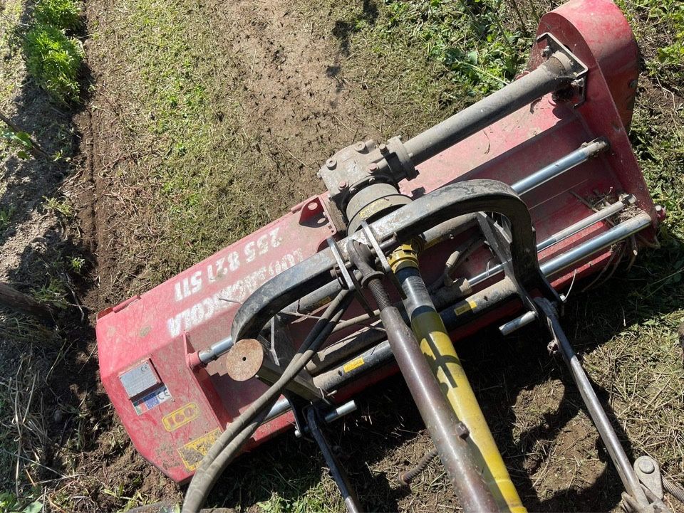 Trator Cabinado new holland vinhateiro com ou sem alfaias