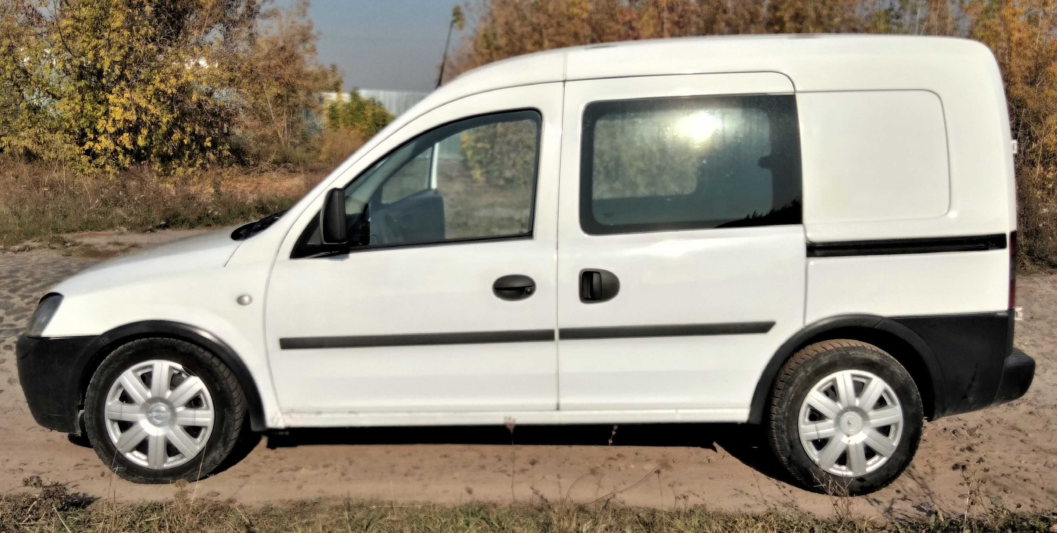 Кузов Чверть Криша Четверть Половина Бочина Комбо Opel Combo C 01-11