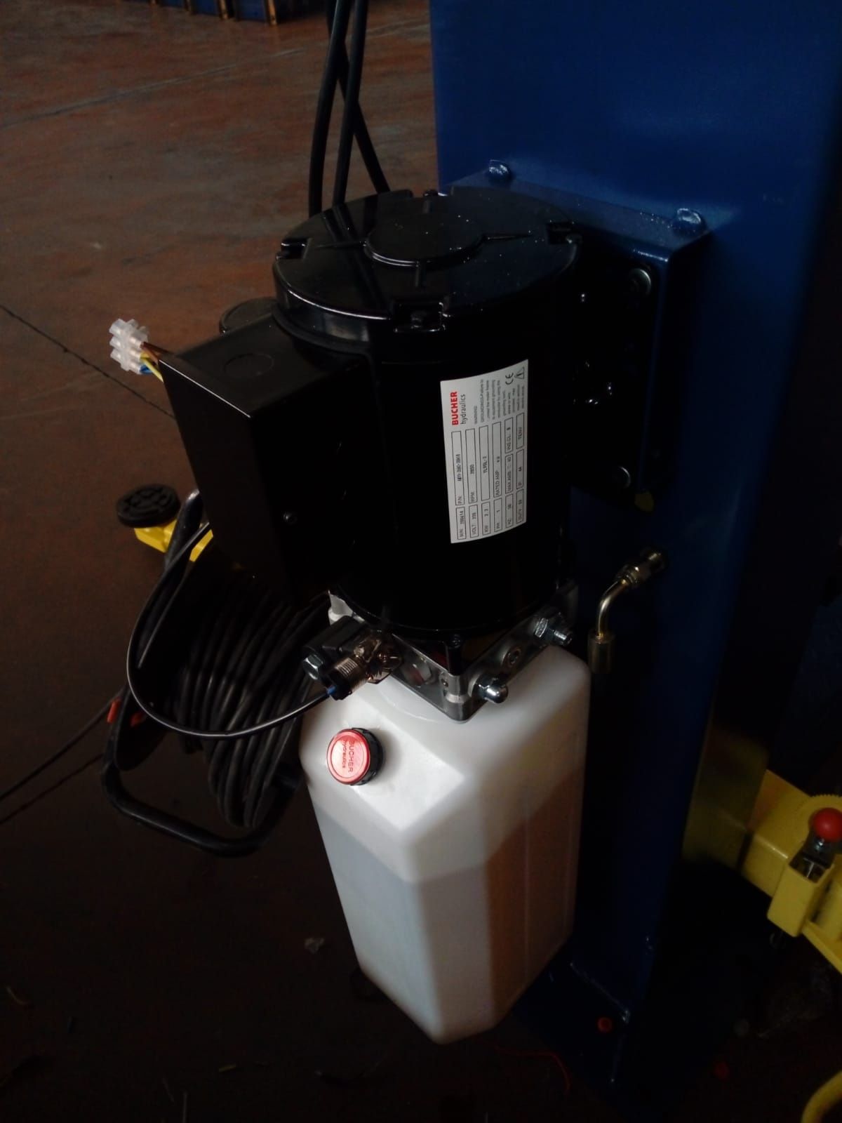 Elevalor auto 4 t automatico