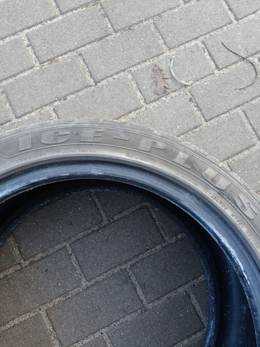 Opony zimowe 245/40/18