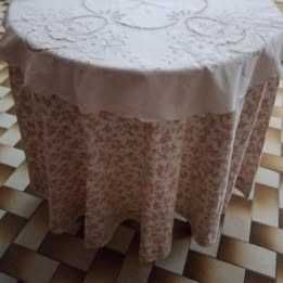 Mesa de madeira redonda