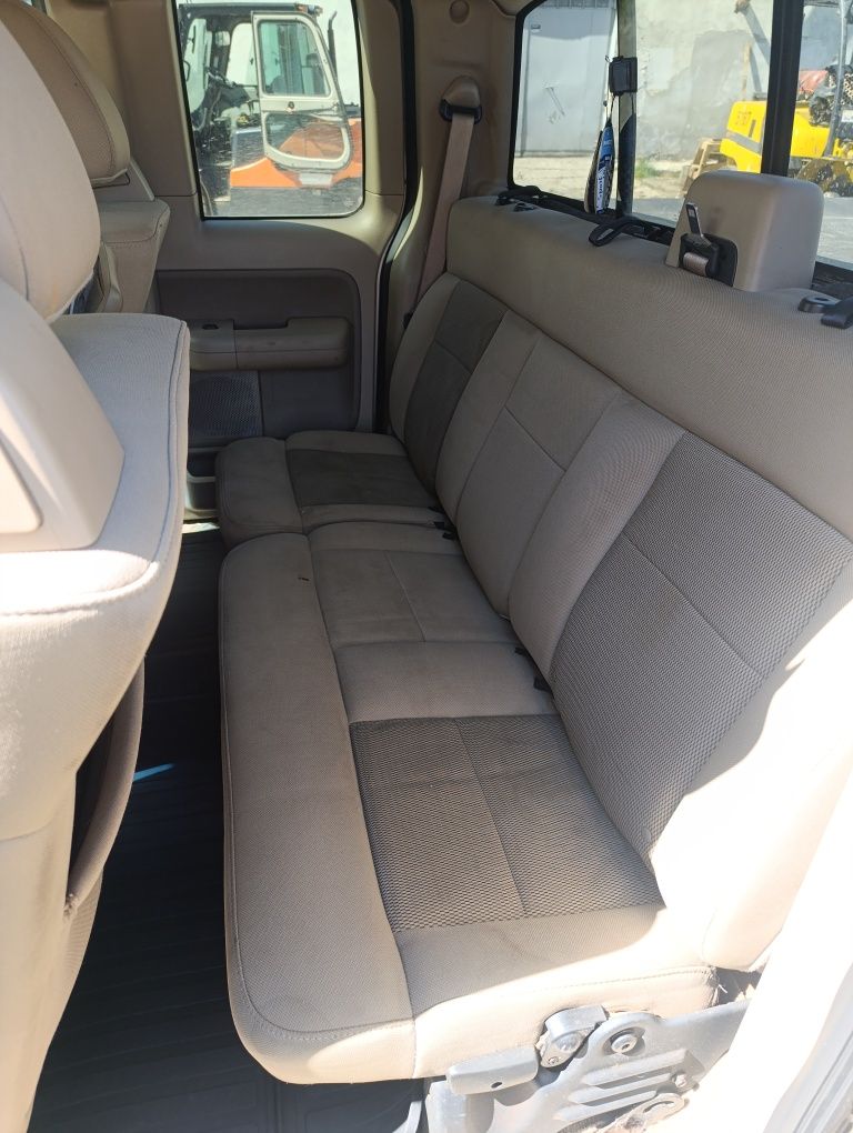 Ford f150 2005 р.в. стоїть на укр реєстрації