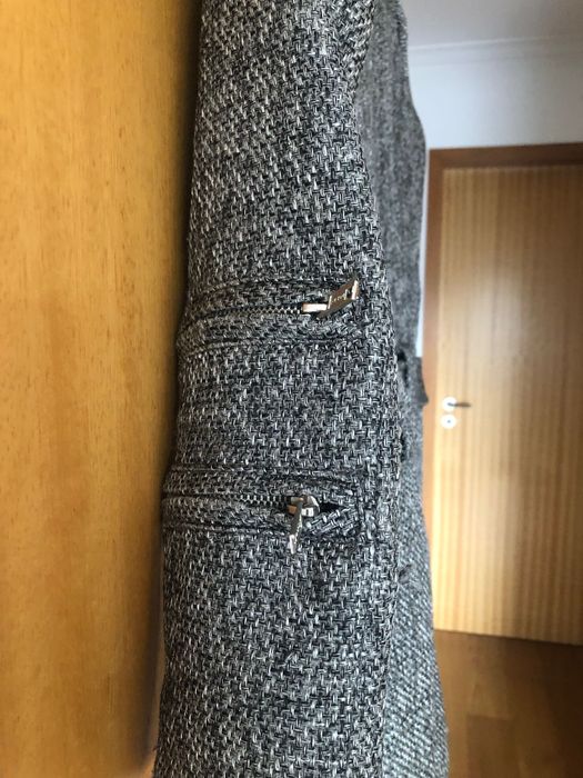 Casaco da Guess! Imperdível