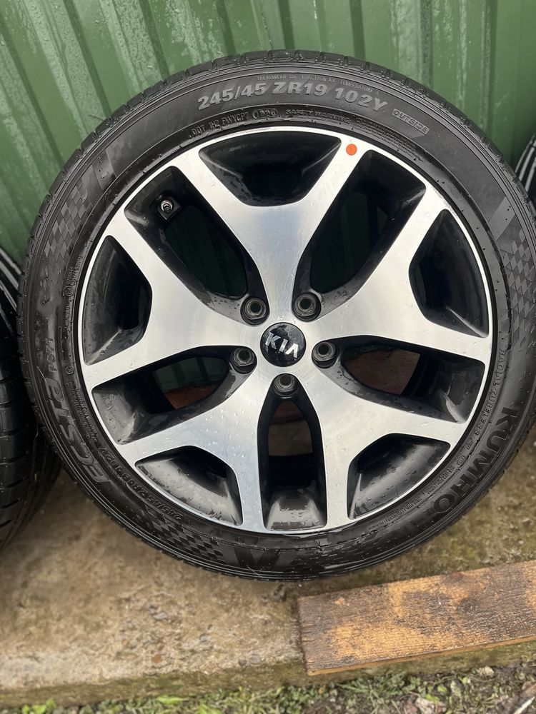 Диски з шинами 245 45   r19 kia