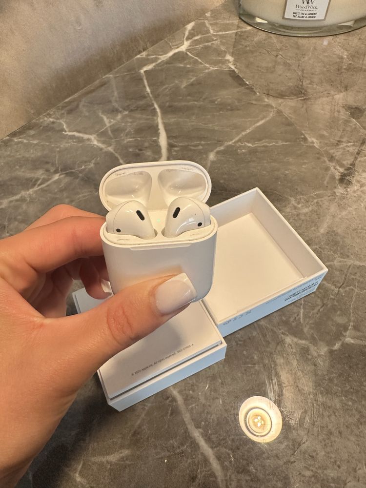Наушники Apple Airpods 2