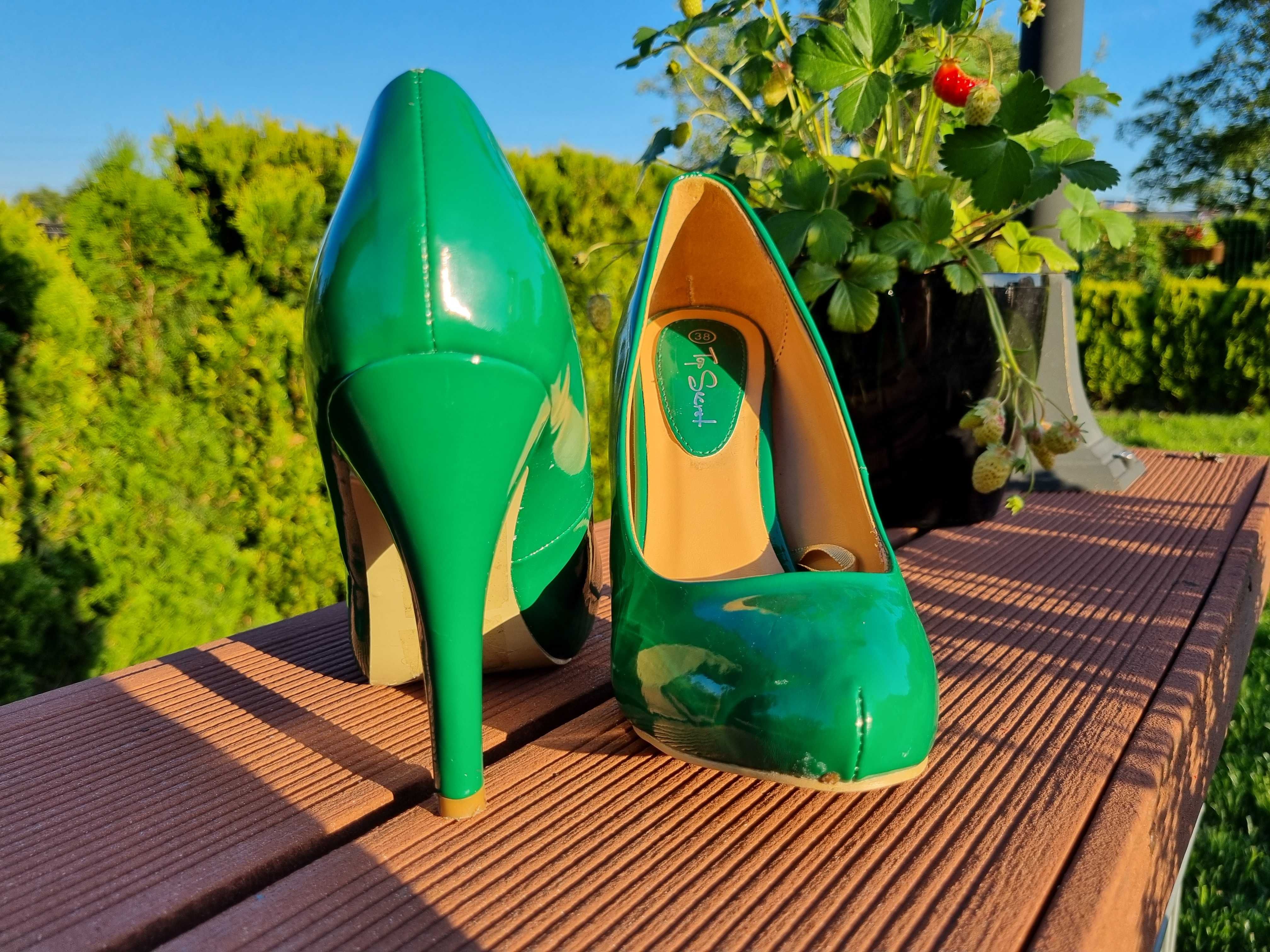 Czółenka szpilki R38 zielone TOP SECRET półbuty buty na obcasie koturn