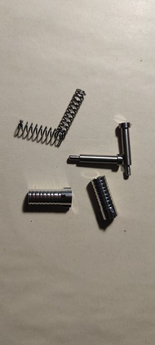 Замки подкатушечника