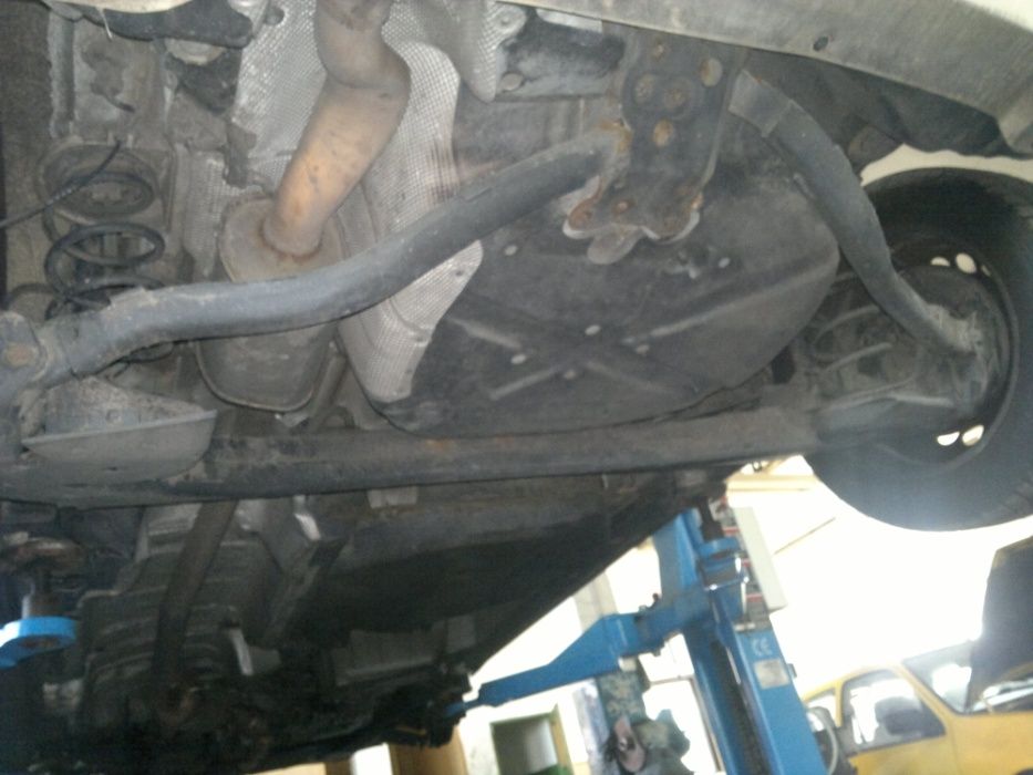 Mercedes B klasa W245 A klasa W169 BELKA wózek tył sanki kołyska częśc
