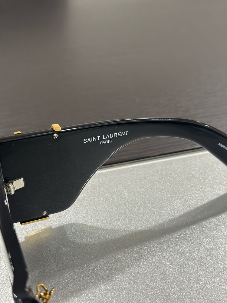 Óculos Saint Laurent