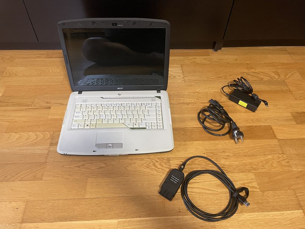 Komputer + interfejs diagnostyczny OBD2