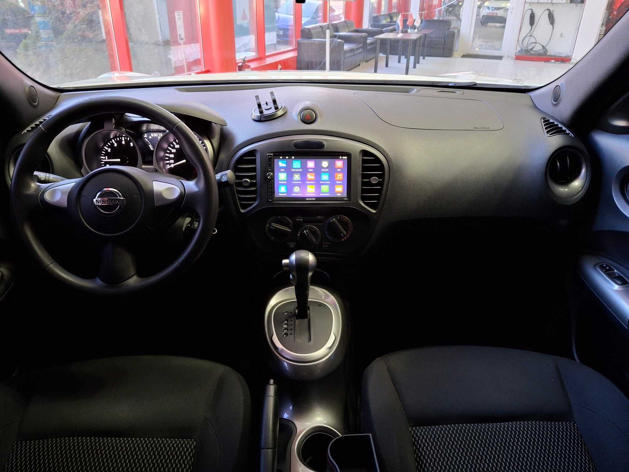 Автомобіль Nissan Juke 2019 року