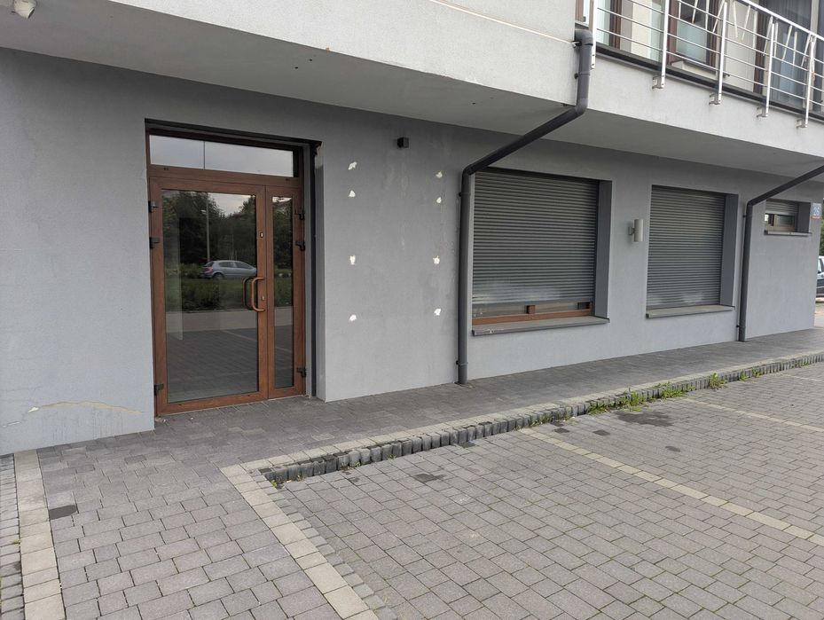 Lokal 65 m², parter, parking, Sybiraków od strony alei Piłsudskiego