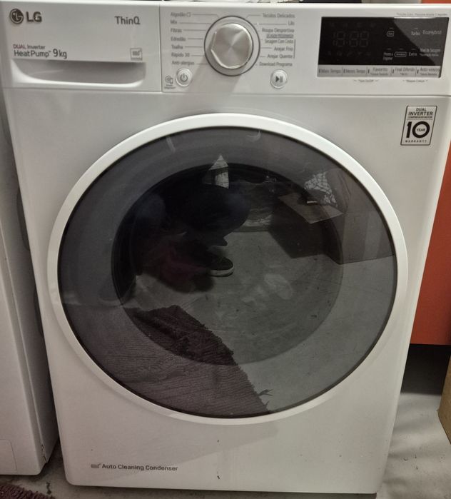 Máquina secar roupa