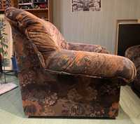Fotel tapicerowany pluszowy