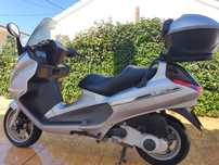 Mota Piaggio x8 200