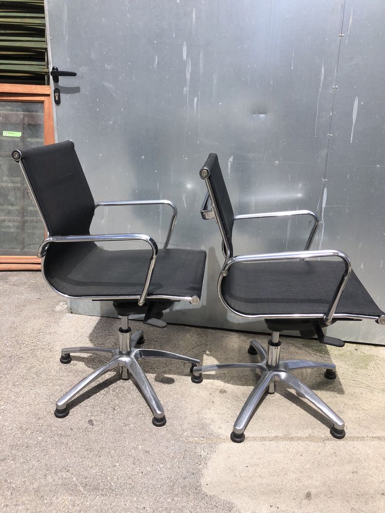 Cadeira de escritorio Ray and Charles Eames EA108