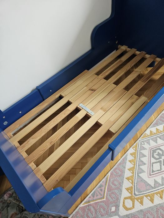 Komplet mebli dziecięcych ikea busunge łóżko rozsuwane rosnące szafa