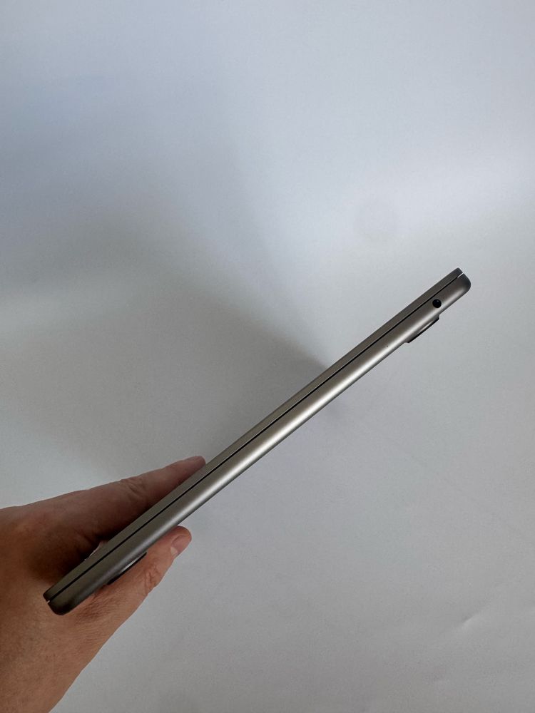 Macbook Air 13 M3 2024 8/256gb Стан нового 22цикла